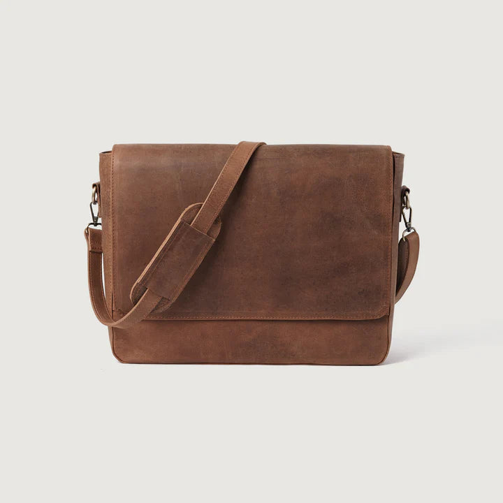 The Carismatico Vintage Tan Brown Leather Messenger Bag